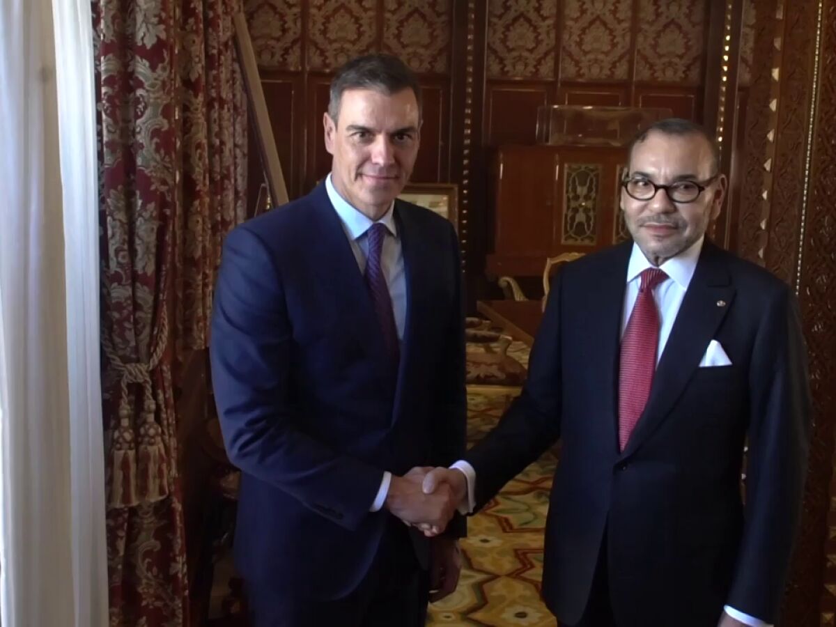 Pedro Sánchez se reúne con el rey Mohamed VI en Rabat