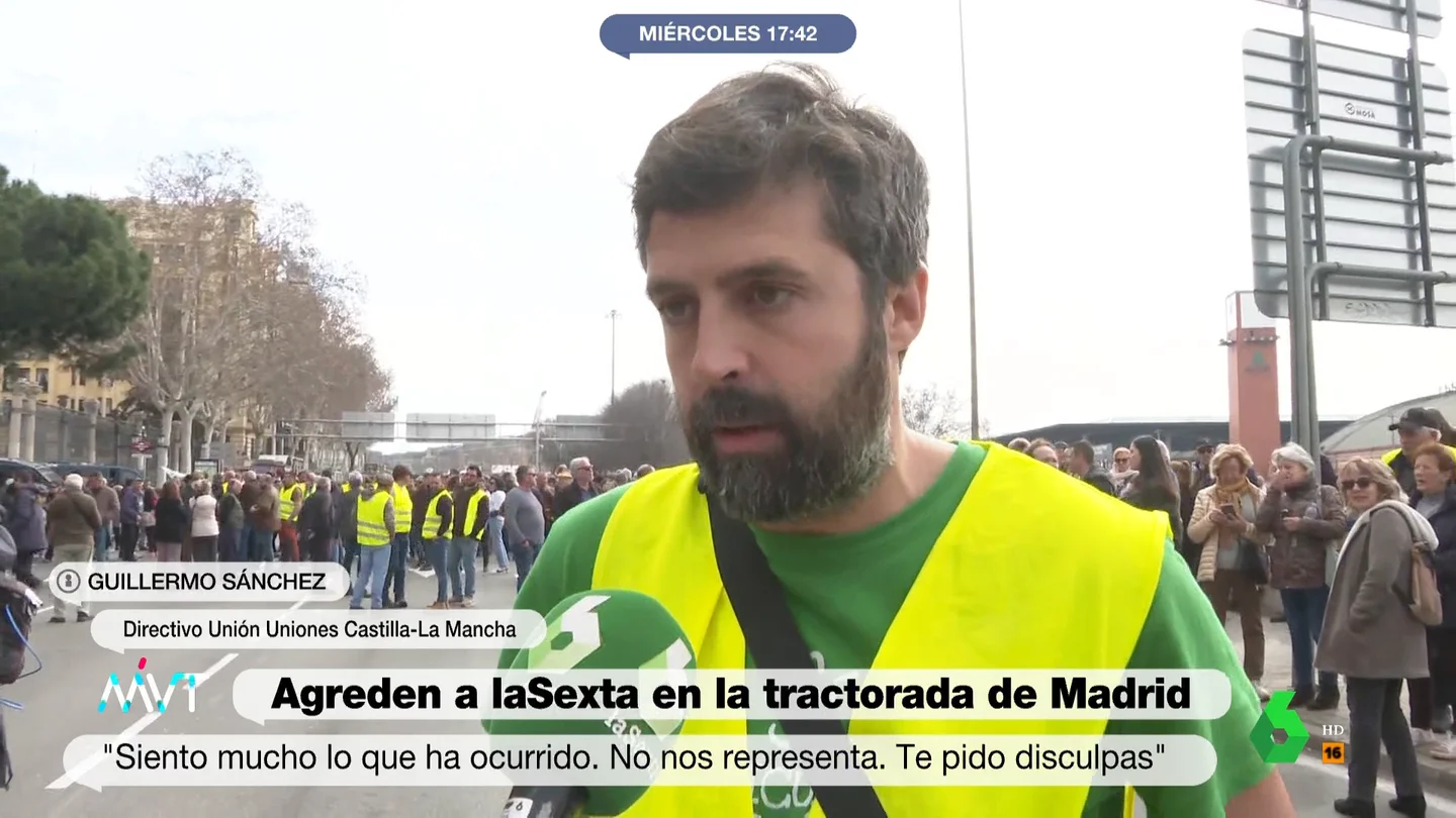 Los convocantes se disculpan tras la agresión al equipo de laSexta en las protestas agrícolas: "No nos representa" Los convocantes se disculpan tras la agresión al equipo de laSexta en las protestas agrícolas: "No nos representa"