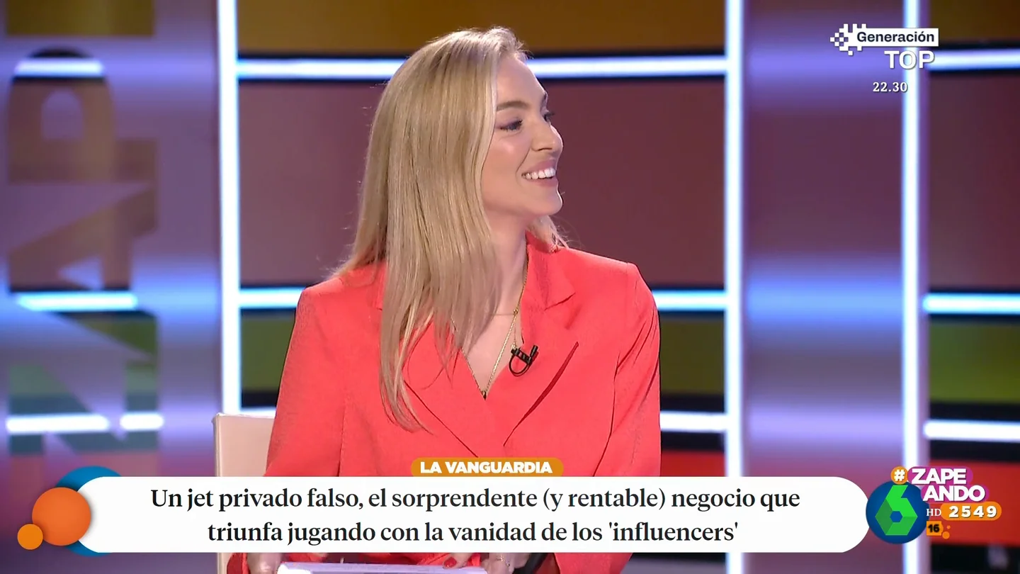 El truco de Isabel Forner para hacerse una foto simulando que está en un avión: "Os aseguro que da el pego" El truco de Isabel Forner para hacerse una foto simulando que está en un avión: "Os aseguro que da el pego"