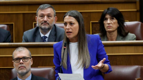 La portavoz de JxCat M&iacute;riam Nogueras interviene durante la sesi&oacute;n de control al Gobierno, este mi&eacute;rcoles, en el Congreso de los Diputados. E