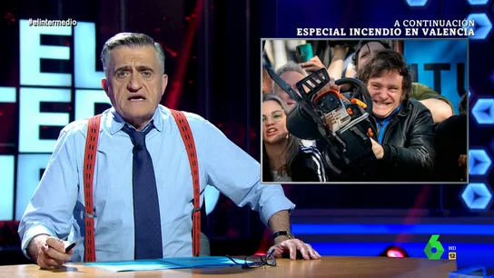 Wyoming, sobre los recortes de Milei a enfermos urgentes "Va a ser más fácil curarse de una esguince cortándose la pierna que con un antiinflamatorio", comenta Wyoming en este vídeo sobre la 'motosierra de Milei' que ha dejado sin medicamentos a pacientes con cáncer o enfermedades raras.