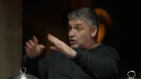 Alberto Chicote destapa la injusta estrategia de Cristian en Batalla de restaurantes: "¿Por qué has puesto 18 ceros?" Alberto Chicote destapa la injusta estrategia de Cristian en Batalla de restaurantes: "¿Por qué has puesto 18 ceros?"