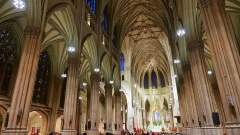 Interior de la Catedral de San Patricio de Nueva York Interior de la Catedral de San Patricio de Nueva York