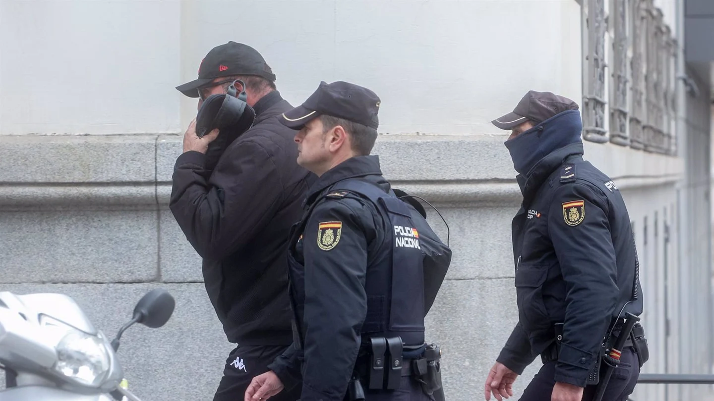 El exasesor de José Luis Ábalos, Koldo García, a su salida de la Audiencia Nacional El exasesor de José Luis Ábalos, Koldo García, a su salida de la Audiencia Nacional