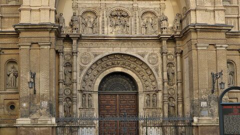 Fachada de la Basílica de Santa Engracia. Zaragoza