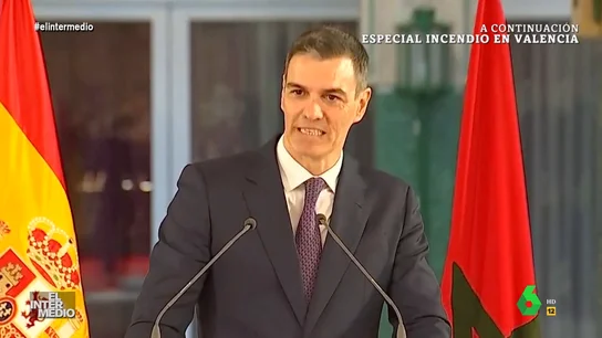 Vídeo manipulado - La 'tensa' partida de Pedro Sánchez al blackjack En este montaje de El Intermedio, Pedro Sánchez participa en una intensa partida en una 'mesa de blackjack'. "Una más", comenta en varias ocasiones. Su reacción al conocer el resultado de las cartas, en este divertido vídeo de El Intermedio.