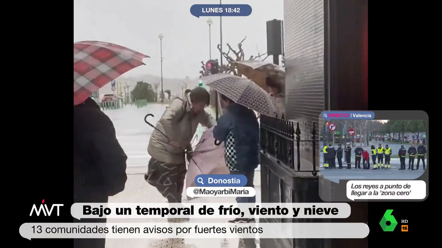 Iñaki López, al ver las imágenes de los fuertes vientos en España "No es Loiu, esto viene a ser una cosa infantil comparado con lo que tenemos", comenta Iñaki López en este vídeo de Más Vale Tarde, donde reacciona a las imágenes de aviones con dificultad para aterrizar en Almería a causa del fuerte viento.