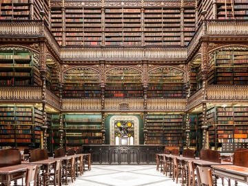 Biblioteca El Real Gabinete de Lectura Portugués en el centro de Río de Janeiro