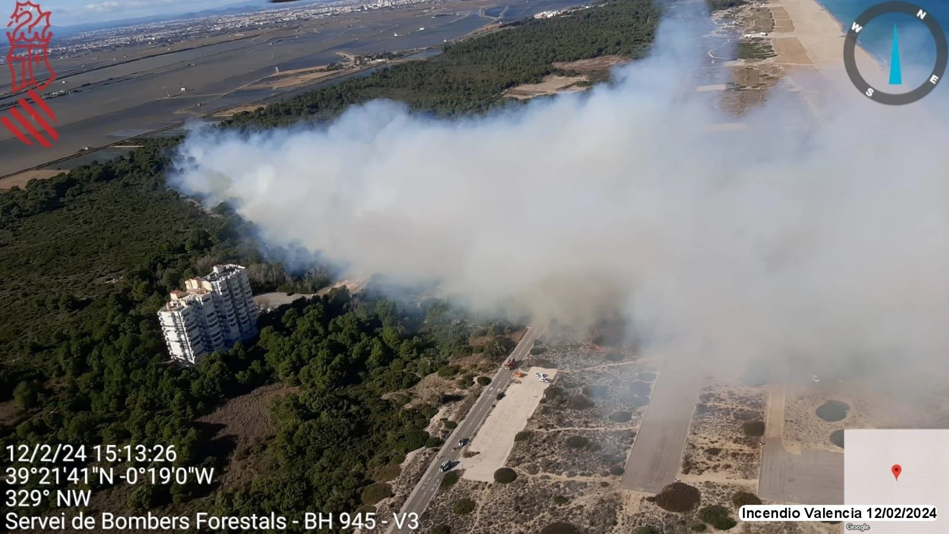  Vista aérea del incendio forestal en El Saler el pasado 12 de febrero. 