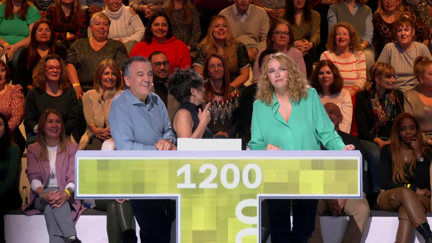 Ana Pastor, sorprendida con Sonsoles Ónega en Generación TOP: "Se ha ido a encarar contra el público muy enfadada" Ana Pastor, sorprendida con Sonsoles Ónega en Generación TOP: "Se ha ido a encarar contra el público muy enfadada"