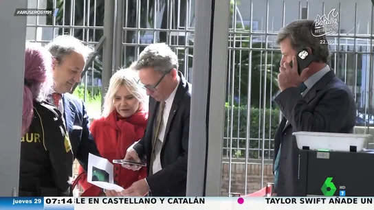 Eugenia Martínez de Irujo y su hermano Cayetano protagonizan un incómodo momento en el Día de Andalucía: se cruzan y ni se miran Eugenia Martínez de Irujo y su hermano Cayetano protagonizan un incómodo momento en el Día de Andalucía: se cruzan y ni se miran