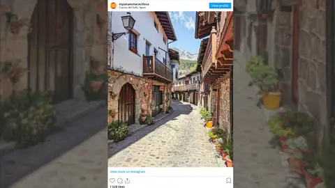 El pueblo medieval de Ávila situado en una principal calzada romana El pueblo medieval de Ávila situado en una principal calzada romana