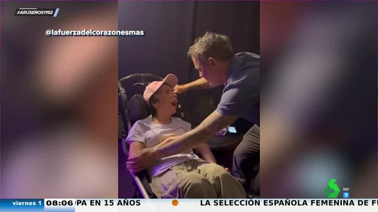 El tierno vídeo de Alejandro Sanz con una joven fan con esclerosis múltiple en su concierto en Chile El tierno vídeo de Alejandro Sanz con una joven fan con esclerosis múltiple en su concierto en Chile