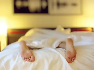 Dormir con los pies fuera Dormir con los pies fuera