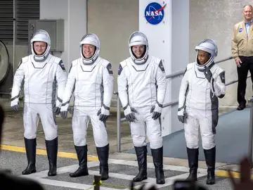 Miembros de la misión comercial tripulada de la NASA Miembros de la misión comercial tripulada de la NASA