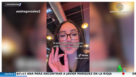 La denuncia viral de dos jóvenes españolas en París: "No vengas con top, te van a hacer comer con chaqueta como a nosotras" La denuncia viral de dos jóvenes españolas en París: "No vengas con top, te van a hacer comer con chaqueta como a nosotras"