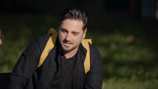 El ejemplo de sus abuelos que Bustamante transmite a Daniella, su hija con Paula Echevarría: "Somos unos privilegiados" Albert Espinosa emociona a David Bustamante al recordar a sus abuelos. En este vídeo, el cantante explica cómo le han influido, que sigue visitando al "único que me queda" y que intenta transmitir sus enseñanzas a su hija Daniella.