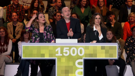 "Me dais más guerra que los políticos": la riña de Ana Pastor ante las quejas de los famosos en Generación TOP "Me dais más guerra que los políticos": la riña de Ana Pastor ante las quejas de los famosos en Generación TOP