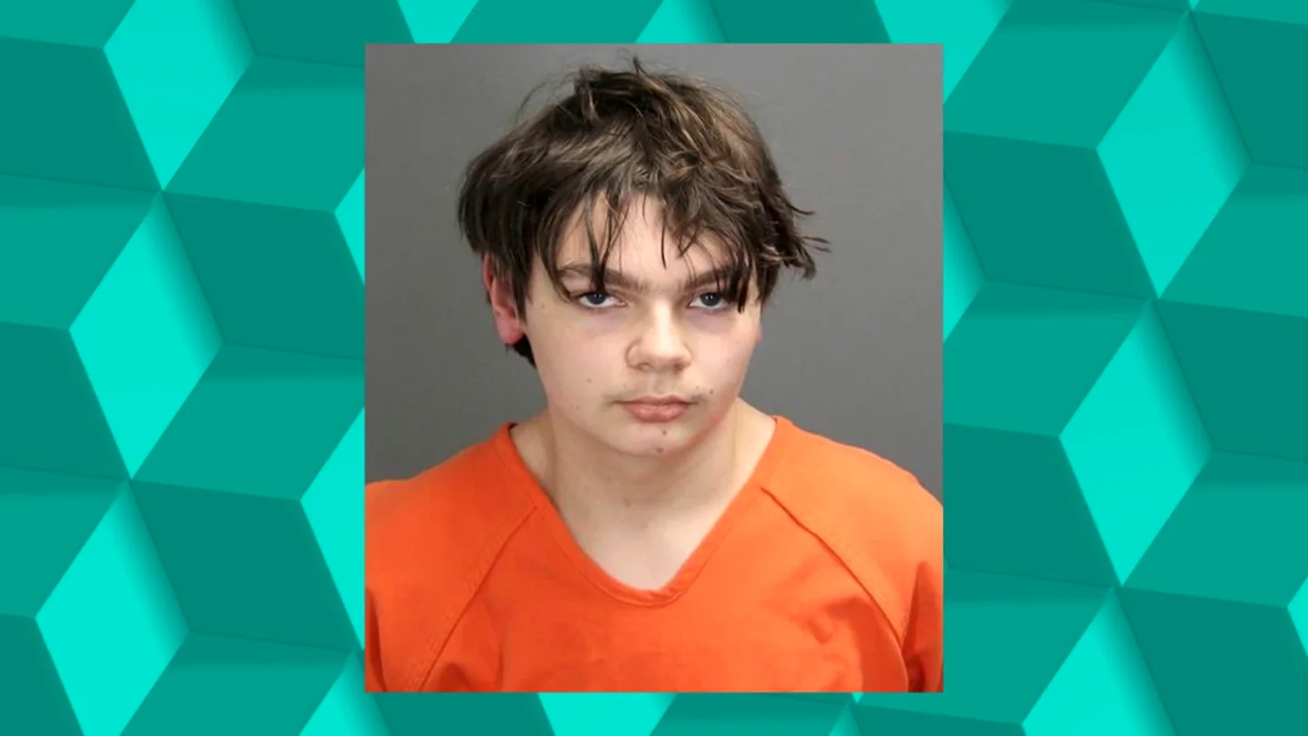 Juzgado por armar a su hijo y causar un tiroteo con cuatro muertos en un instituto de Michigan Juzgado por armar a su hijo y causar un tiroteo con cuatro muertos en un instituto de Michigan