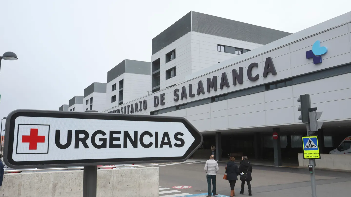 Imagen de archivo de la entrada a urgencias del Hospital Universitario de Salamanca. Imagen de archivo de la entrada a urgencias del Hospital Universitario de Salamanca.