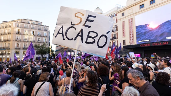 Una pancarta de 'Se acabó' en la marcha en apoyo a Jenni Hermoso en Madrid Una pancarta de 'Se acabó' en la marcha en apoyo a Jenni Hermoso en Madrid