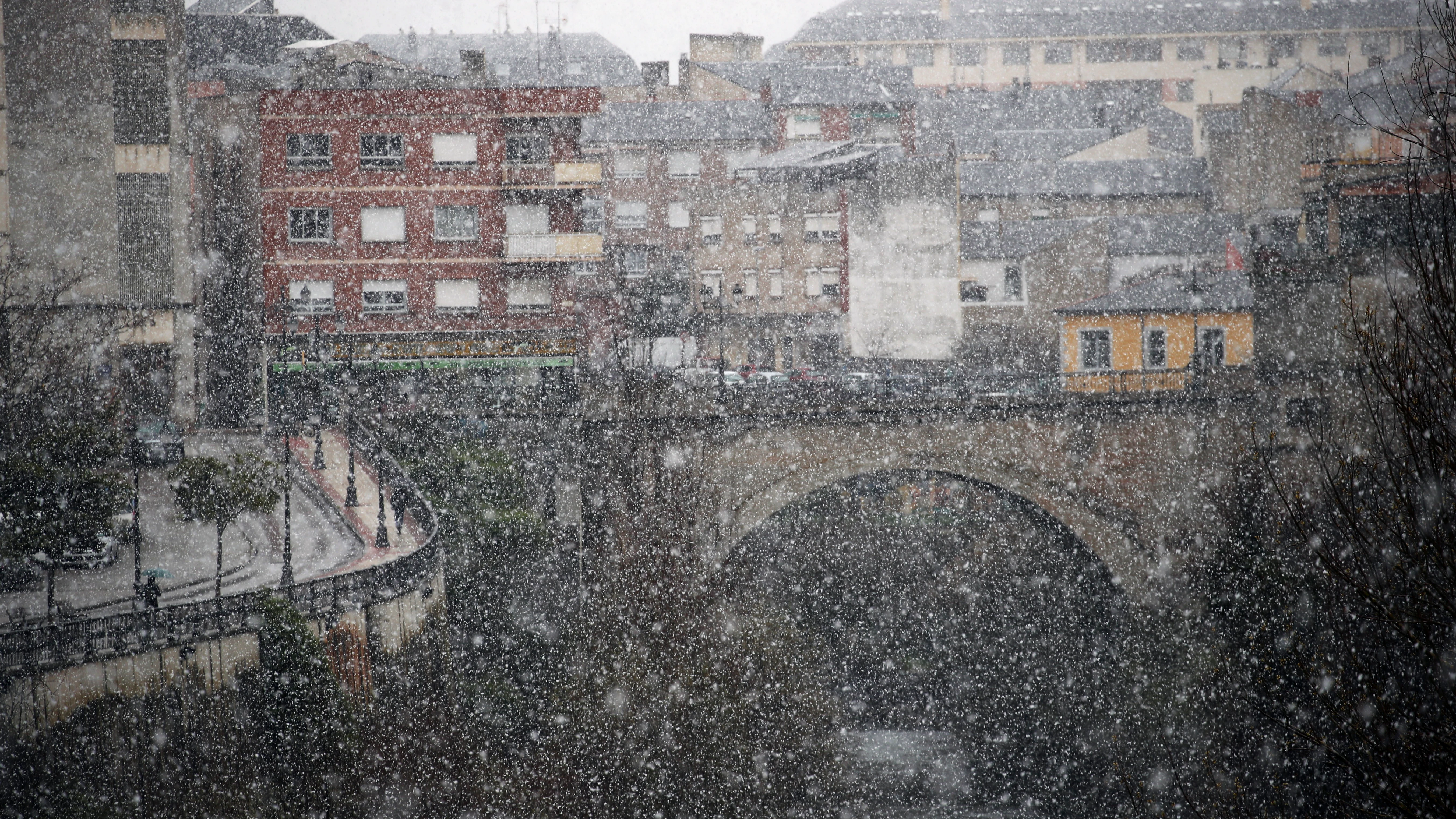Temporal de nieve en El Bierzo este viernes.