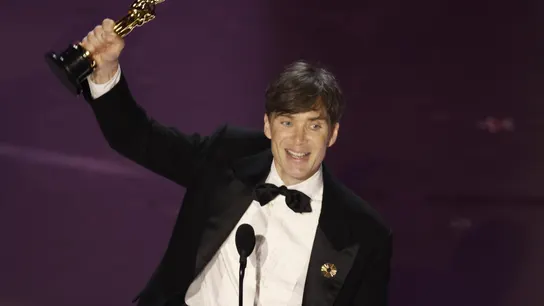 El actor Cillian Murphy recoge el premio Oscar por su actuación en 'Oppenheimer' El actor Cillian Murphy recoge el premio Oscar por su actuación en 'Oppenheimer'