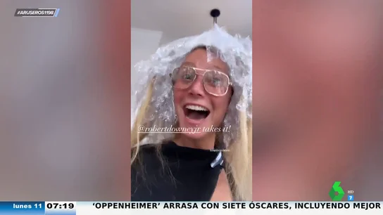 Echándose las mechas y viendo la gala desde un ordenador: el 'glamour' de Gwyneth Paltrow en los Oscar 2024 Echándose las mechas y viendo la gala desde un ordenador: el 'glamour' de Gwyneth Paltrow en los Oscar 2024