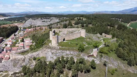 Castillo de Aguilar de Campoo. Palencia. Castillo de Aguilar de Campoo. Palencia.