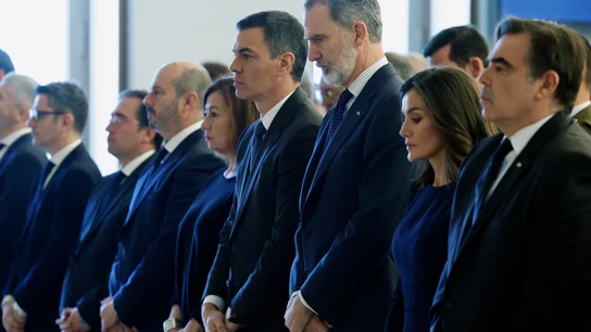 Los reyes Felipe VI y Letizia, acompañados Pedro Sánchez en el acto conmemorativo de los atentados del 11M Los reyes Felipe VI y Letizia, acompañados Pedro Sánchez en el acto conmemorativo de los atentados del 11M