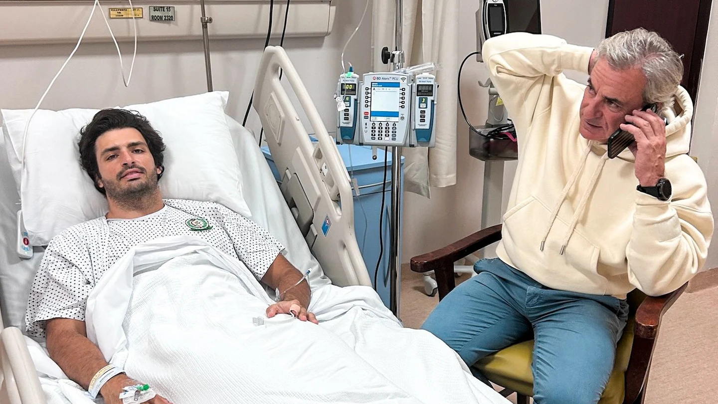 Carlos Sainz, tras despertarse de la operación Carlos Sainz, tras despertarse de la operación