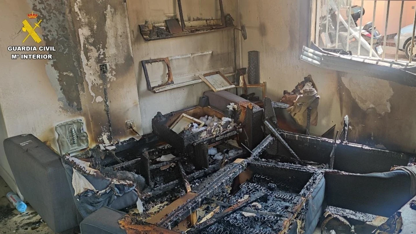 Estado de la vivienda incendiada. Estado de la vivienda incendiada.