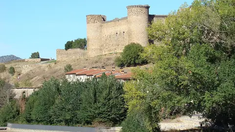 Castillo de El Barco de Ávila Castillo de El Barco de Ávila
