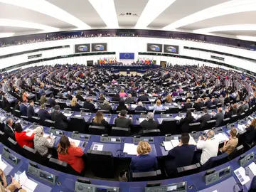 El Parlamento Europeo aprueba la primera ley de inteligencia artificial del mundo