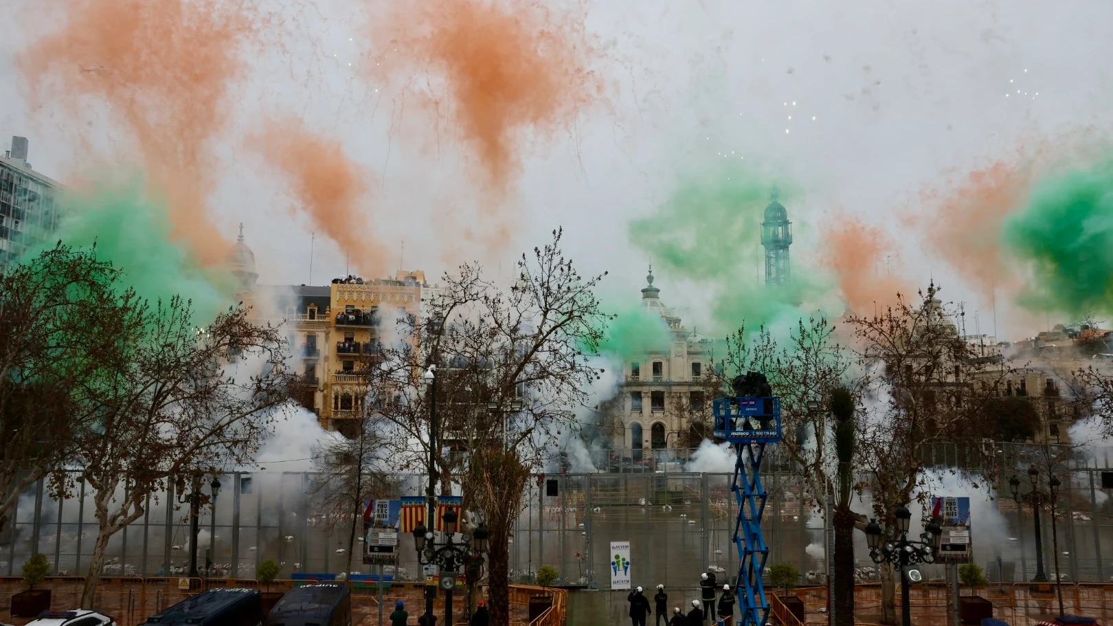 'Mascletà' de Pirotecnia Tamarit, este sábado en la plaza del Ayuntamiento de València