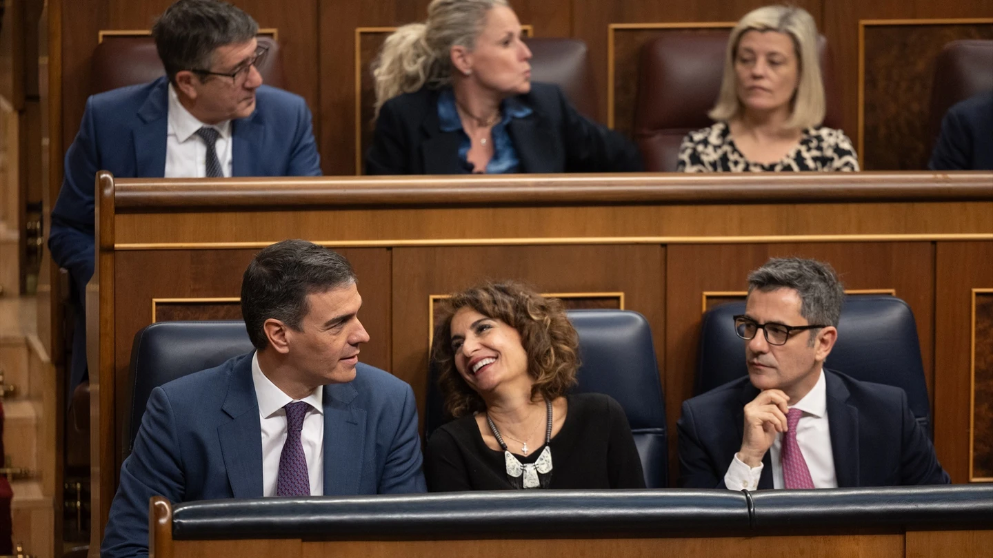 Pedro Sánchez, María Jesús Montero y Félix Bolaños durante la votación de la ley de amnistía en el Congreso Pedro Sánchez, María Jesús Montero y Félix Bolaños durante la votación de la ley de amnistía en el Congreso/ Eduardo Parra / Europa Press