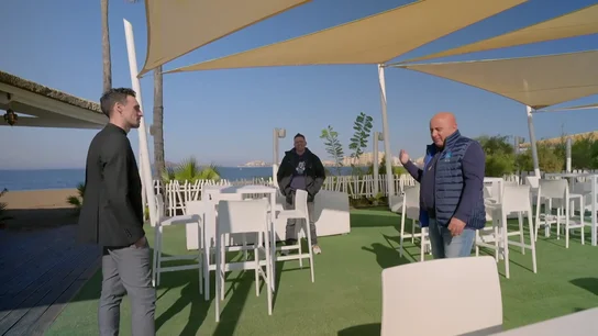 Un hostelero de un chiringuito en Murcia, en Maloca: "Aquí no vengo, todos vienen a ver quién es el más guapo y bronceado" Un hostelero de un chiringuito en Murcia, sobre por qué no va a Maloca: "Todos vienen a ver quién es el más guapo y bronceado"