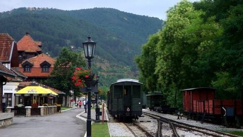 Sargan Ocho en la estación Mokra Gora