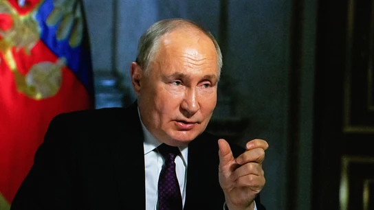 El presidente ruso, Vladímir Putin, en una entrevista al presentador de televisión Dmitri Kiselyov. El presidente ruso, Vladímir Putin, en una entrevista al presentador de televisión Dmitri Kiselyov.