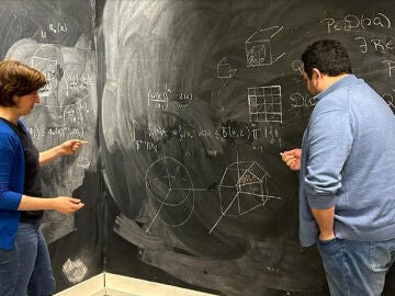 Dos matemáticos en una reunión de trabajo