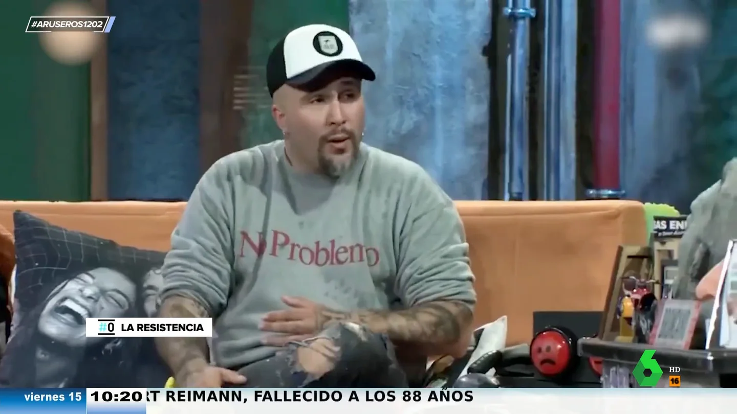 Kiko Rivera habla de su vida sexual a David Broncano: "De pequeño mi madre, ahora mi hija... no hay quien fo***" Kiko Rivera habla de su vida sexual a David Broncano: "De pequeño mi madre, ahora mi hija... no hay quien fo***"