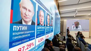 Observadores internacionales durante las elecciones en Moscú. 