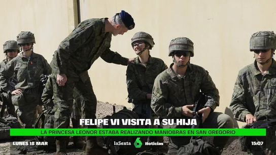 Felipe con la princesa de maniobras Felipe con la princesa de maniobras