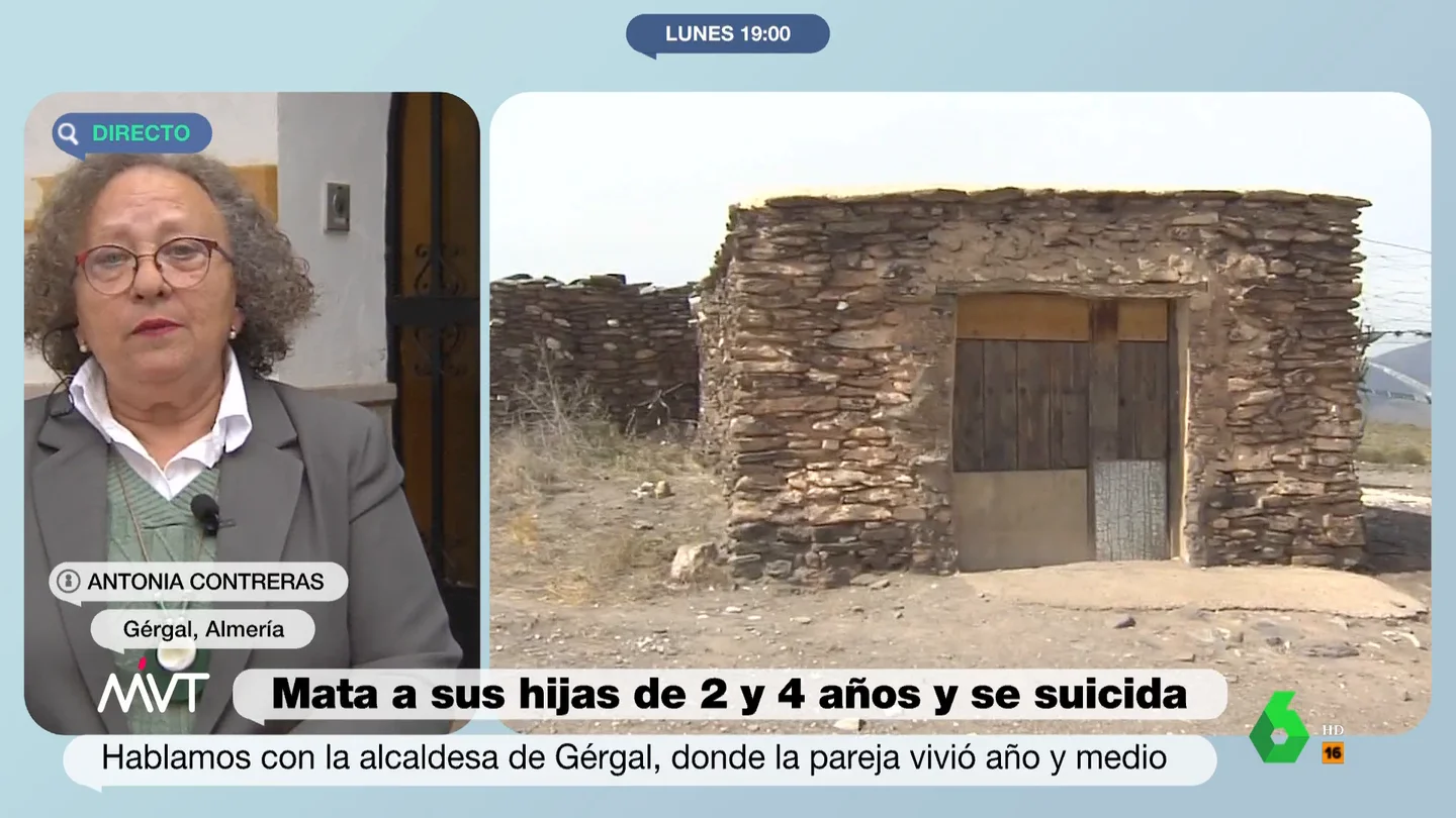 Habla la alcaldesa del pueblo en el que vivió el padre que ha matado a sus hijas: "Estando embarazada le dio una paliza que no sé cómo no abortó" Habla la alcaldesa del pueblo en el que vivió el padre que ha matado a sus hijas: "Estando embarazada le dio una paliza que no sé cómo no abortó"
