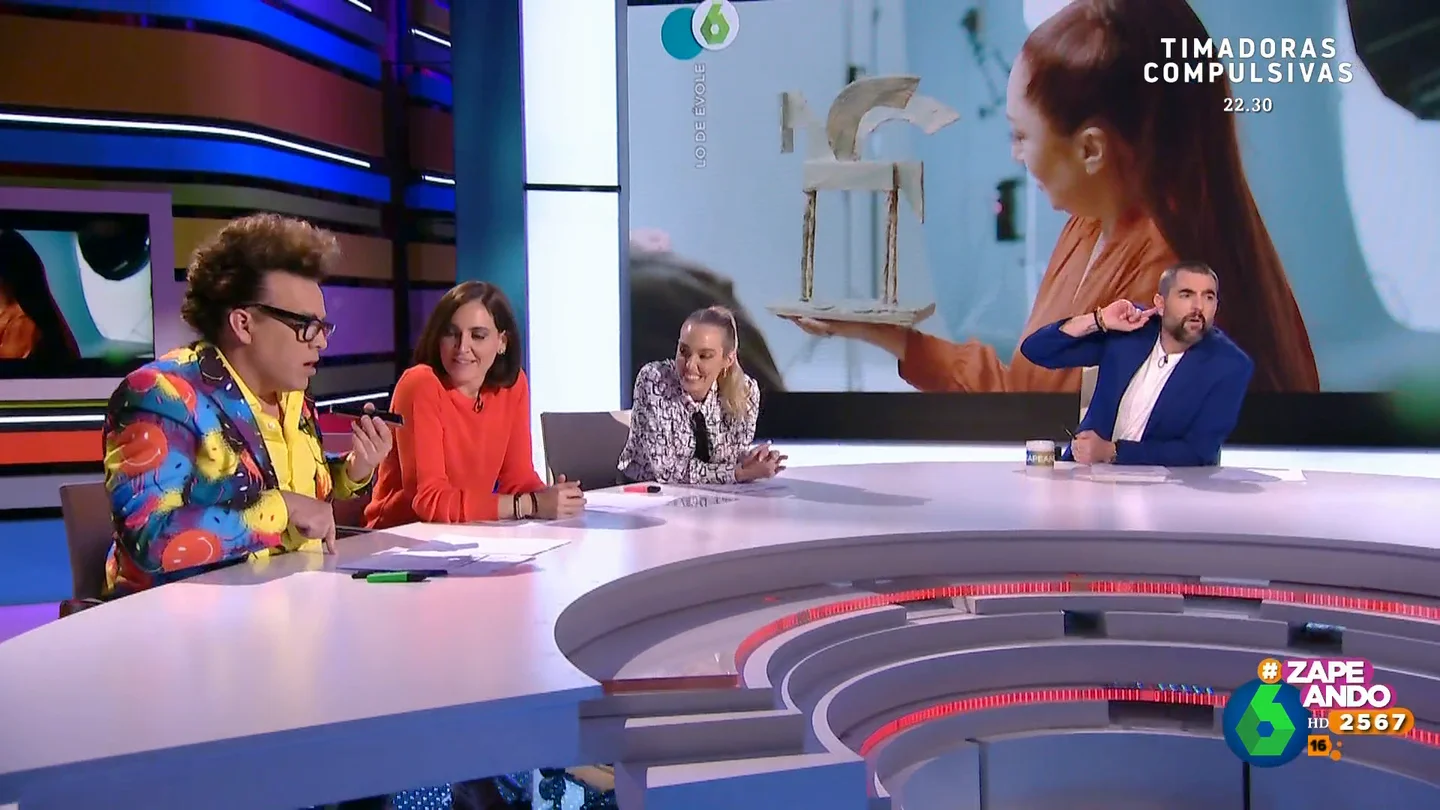 Dioni, de Camela, sorprende a Torito con una llamada en directo: "¡Os quiero, viva Zapeando!" Dioni, de Camela, sorprende a Torito con una llamada en directo: "¡Os quiero, viva Zapeando!"