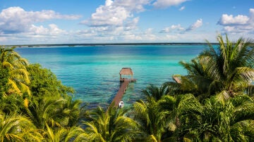 Bacalar, en el Caribe, en Rivier Maya