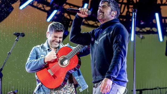 El dúo de Estopa actúa durante el festival del Coca Cola Music Experience 2023 que se celebra en la Caja Mágica, a 2 de septiembre de 2023, en Madrid (España). El dúo de Estopa actúa durante el festival del Coca Cola Music Experience 2023 que se celebra en la Caja Mágica, a 2 de septiembre de 2023, en Madrid (España).