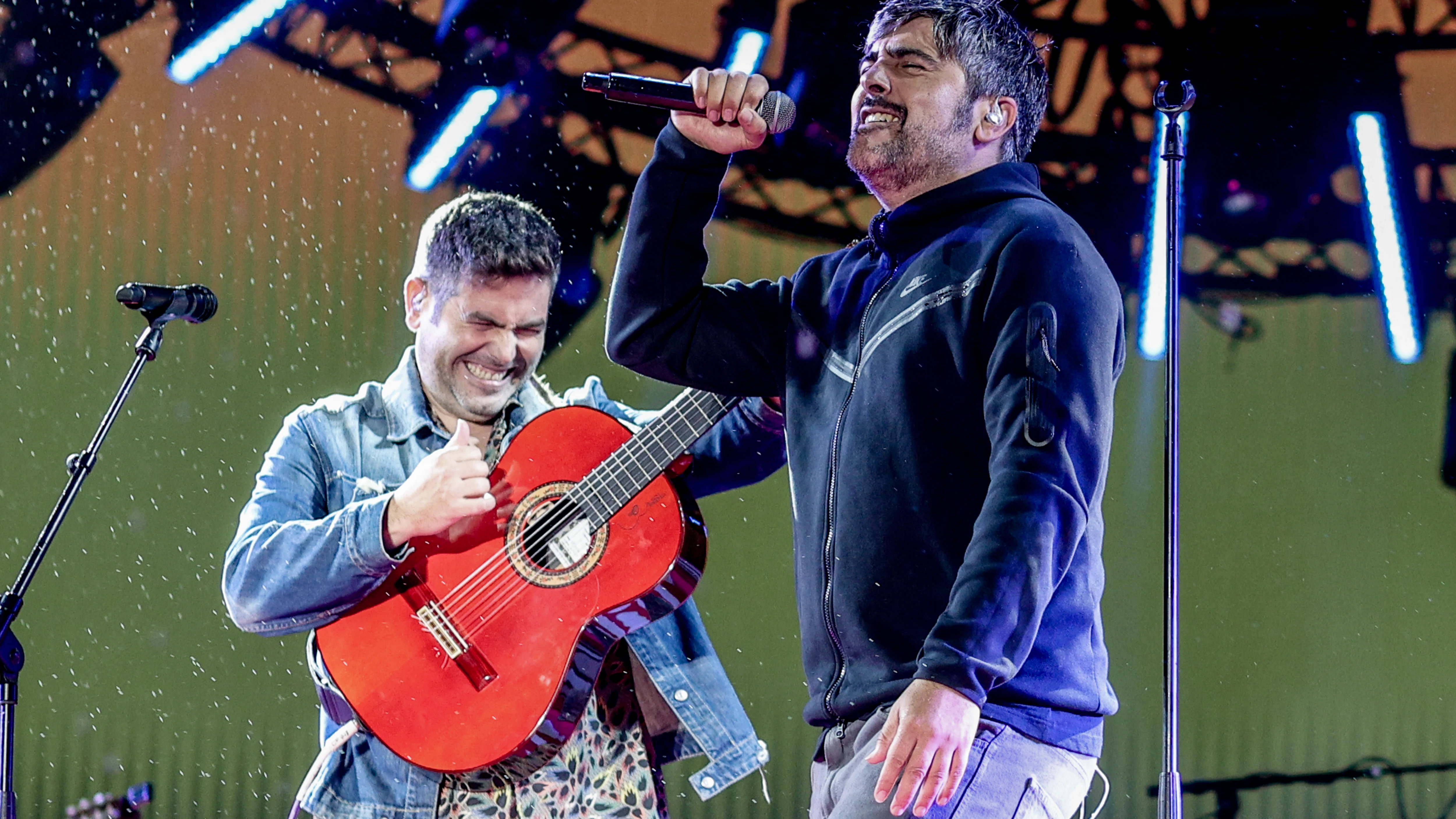 El dúo de Estopa actúa durante el festival del Coca Cola Music Experience 2023 que se celebra en la Caja Mágica, a 2 de septiembre de 2023, en Madrid (España).