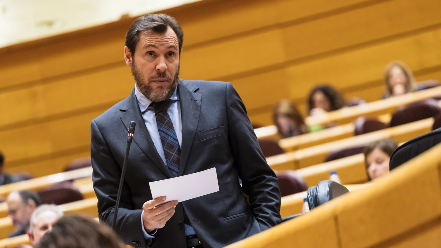 El ministro de Transportes, Óscar Puente, durante una intervención en el Senado El ministro de Transportes, Óscar Puente, durante una intervención en el Senado