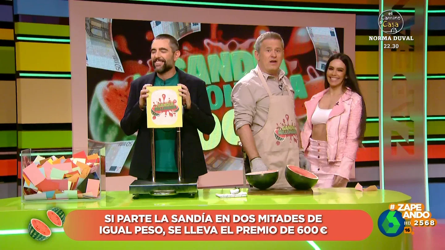 Isabel no se lleva el premio de la 'sandía millonaria' pero consigue otro regalo: ¡el conjunto de Cristina Pedroche! Isabel no se lleva el premio de la 'sandía millonaria' pero consigue otro regalo: ¡el conjunto de Cristina Pedroche!